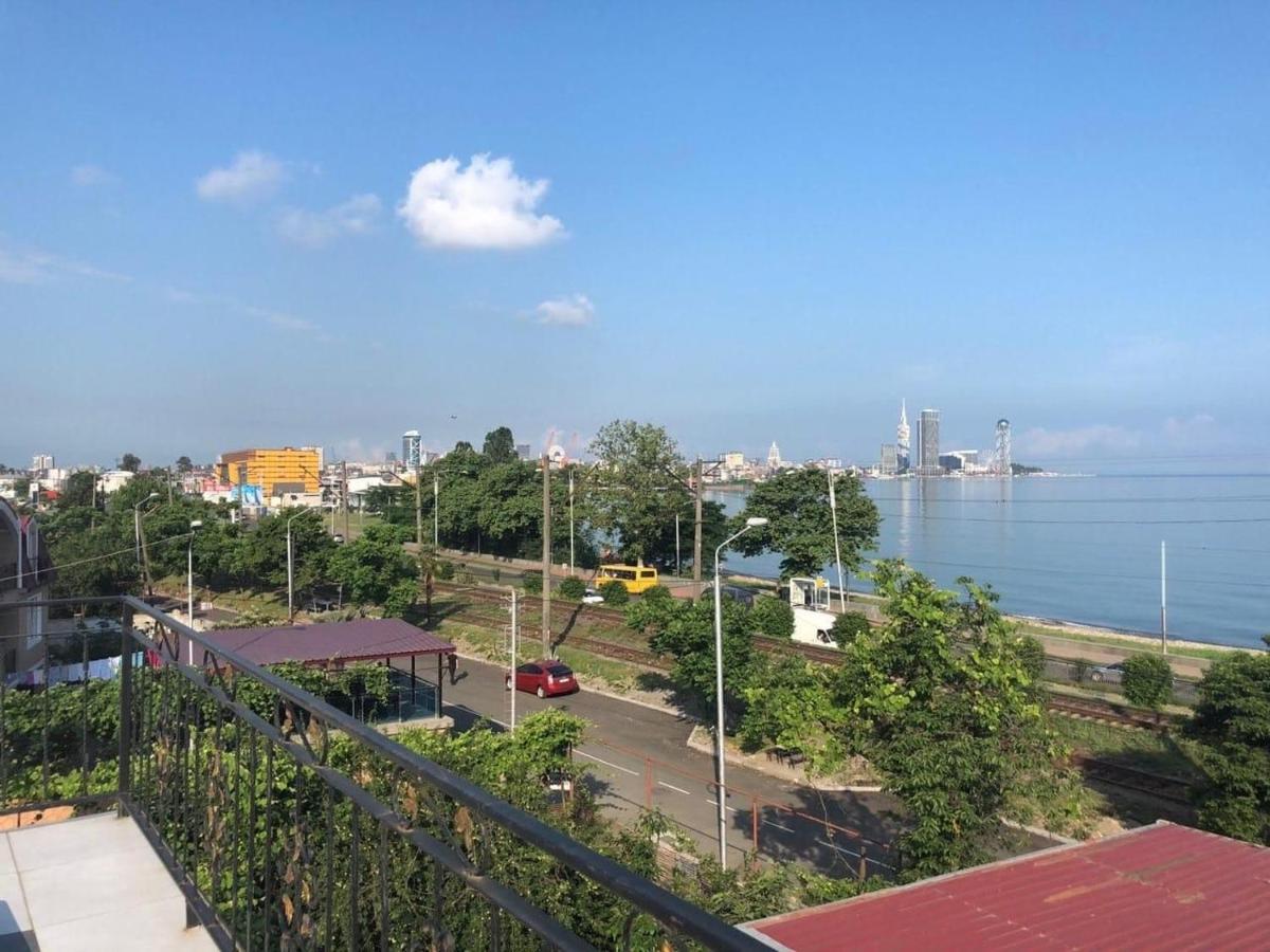 Merab House Batumi Luaran gambar