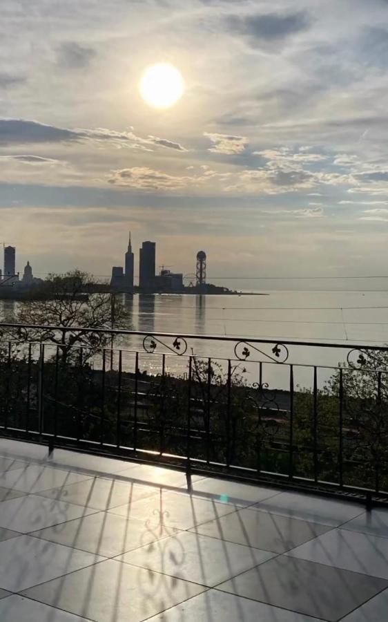 Merab House Batumi Luaran gambar