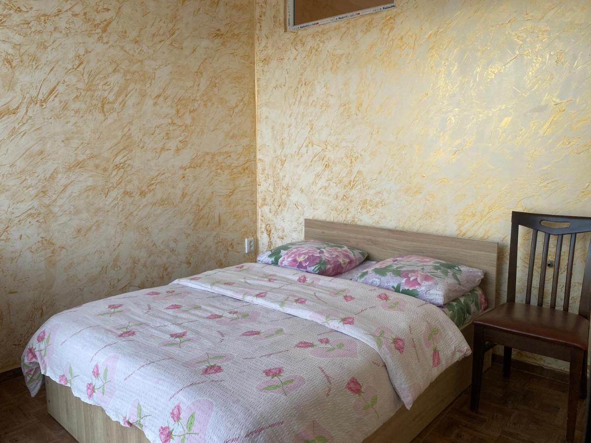 Merab House Batumi Luaran gambar