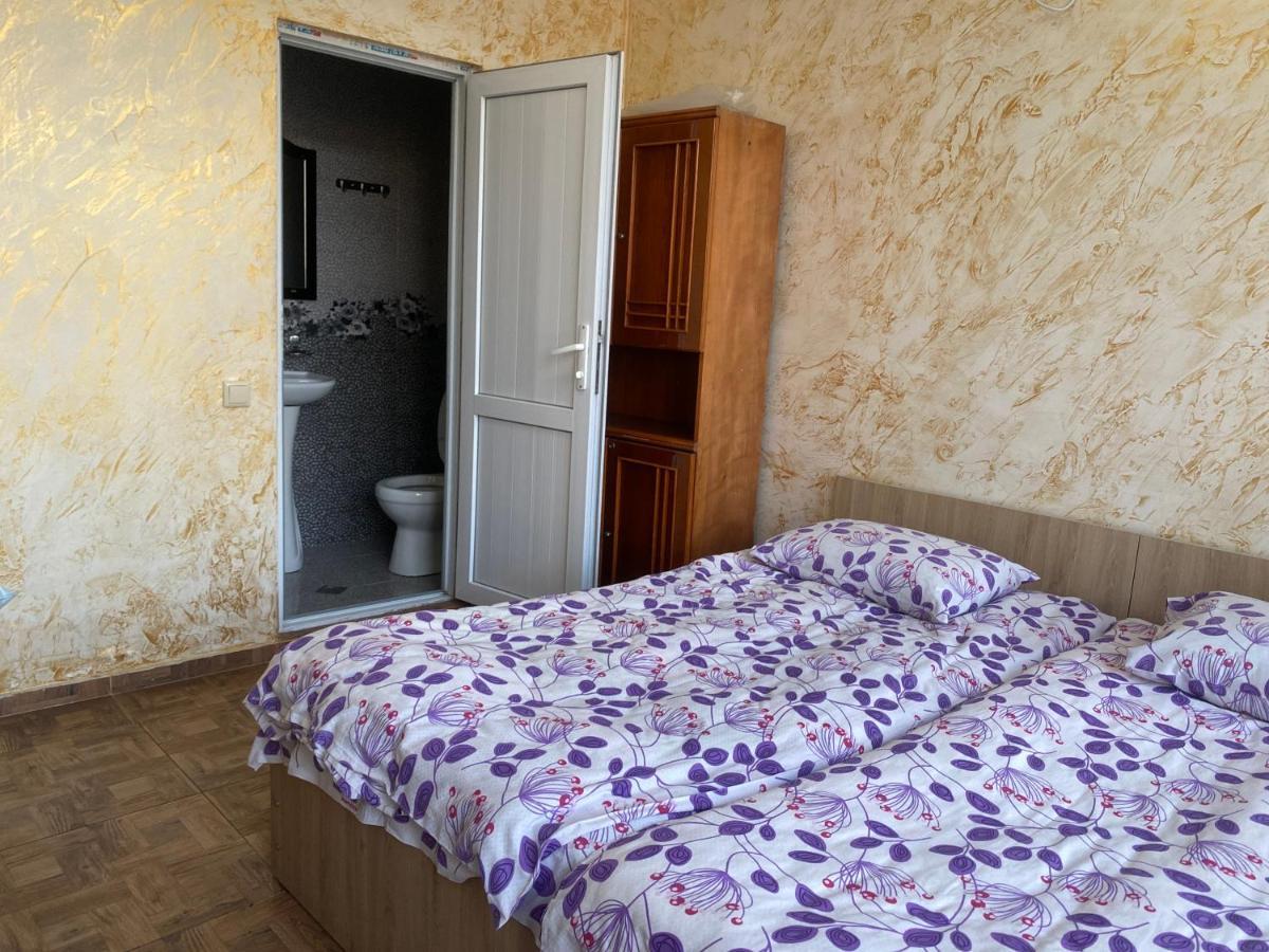 Merab House Batumi Luaran gambar