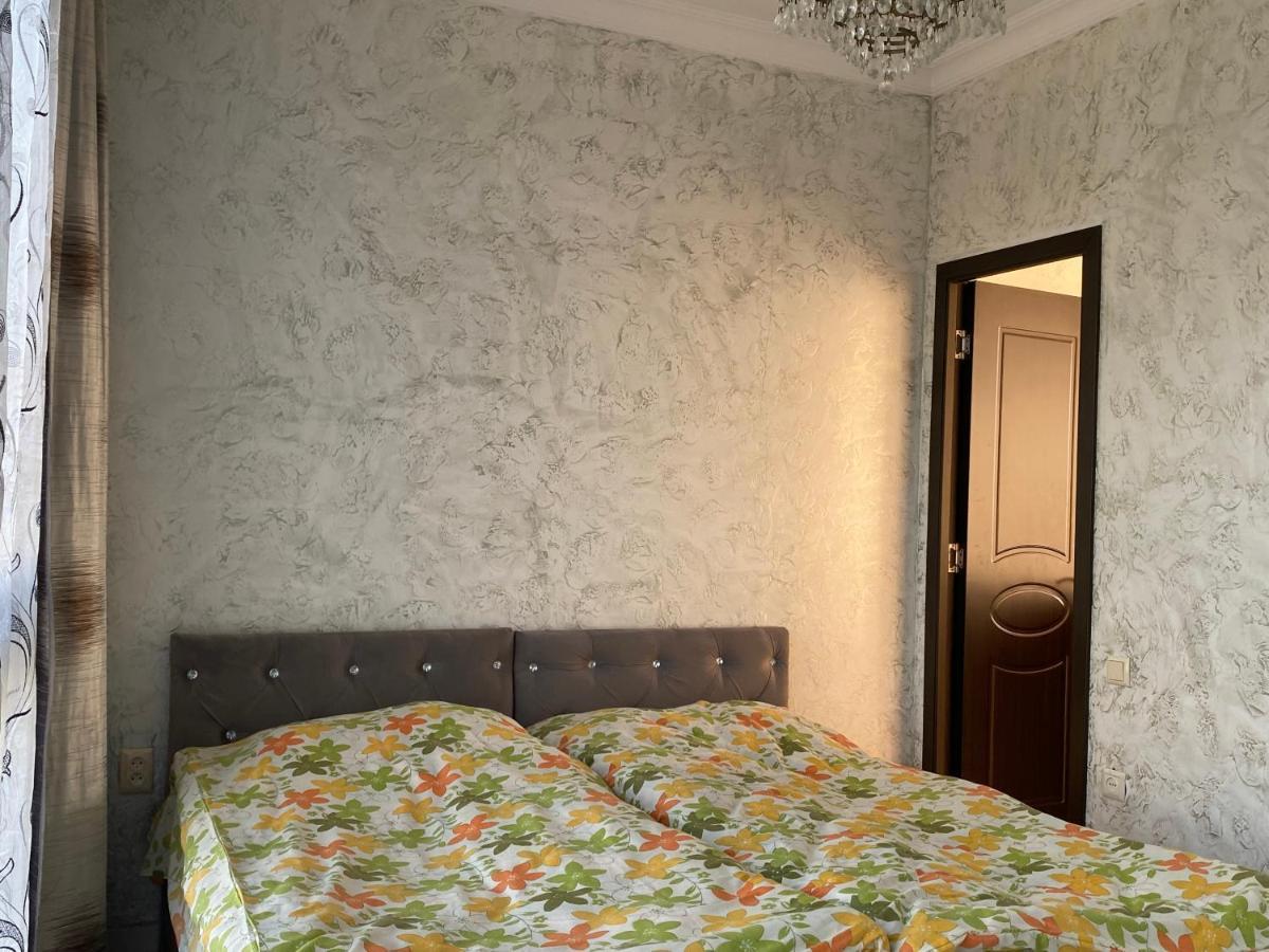 Merab House Batumi Luaran gambar