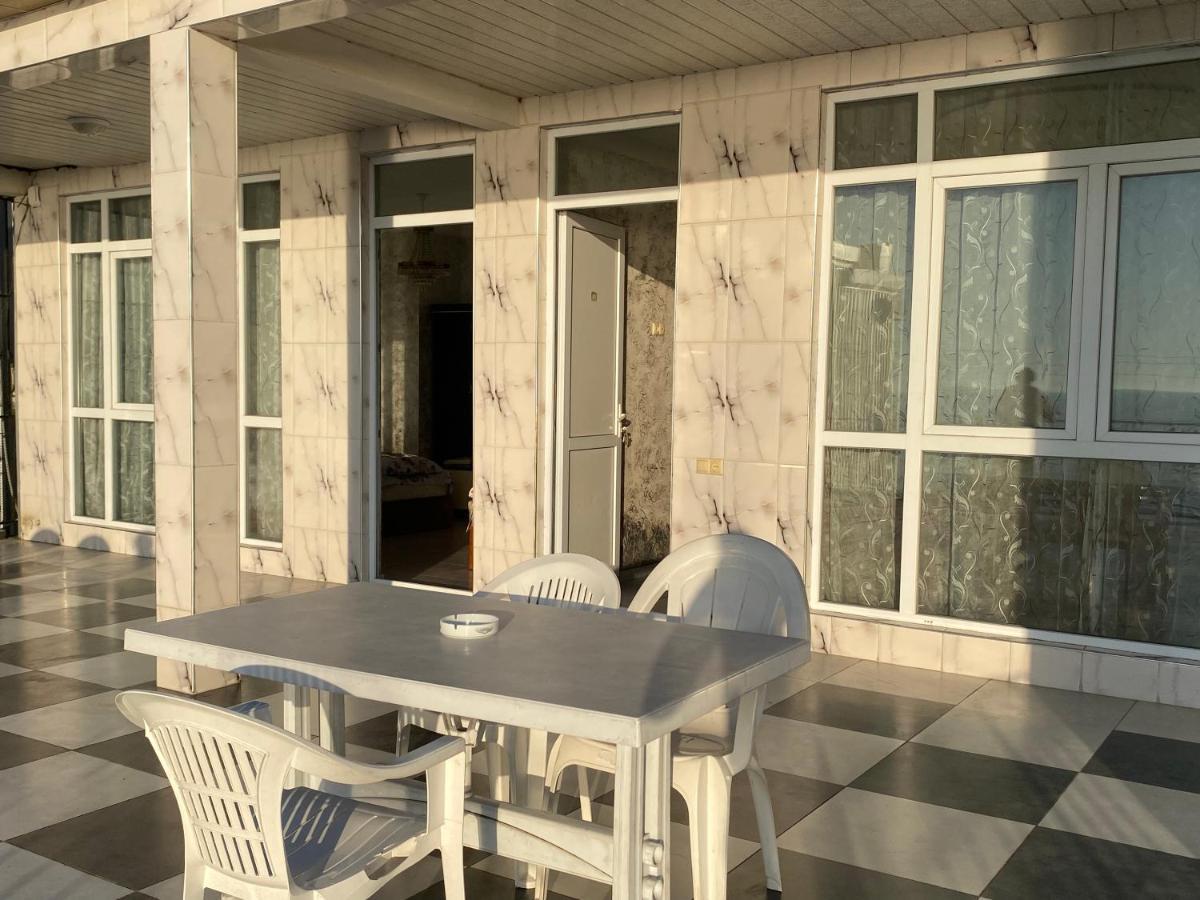 Merab House Batumi Luaran gambar
