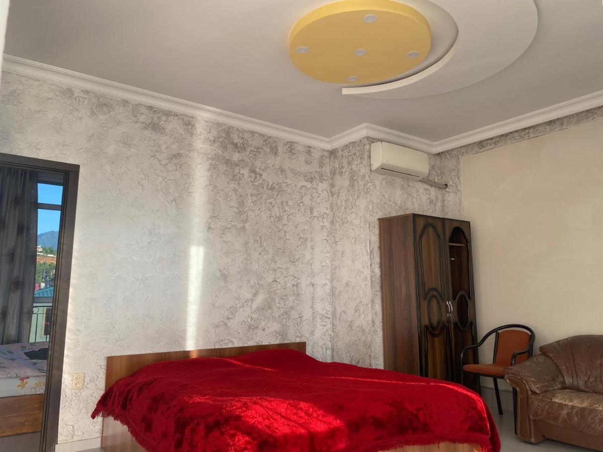 Merab House Batumi Luaran gambar