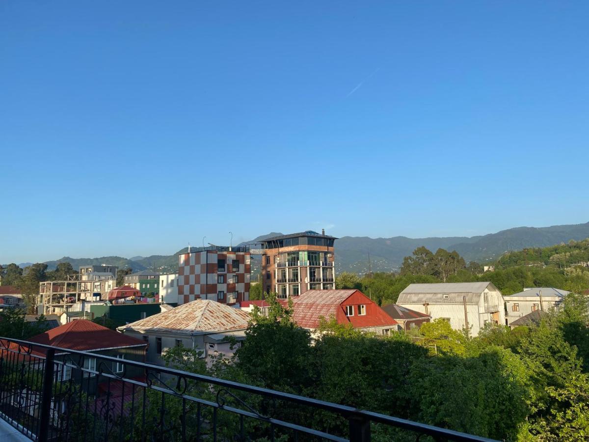 Merab House Batumi Luaran gambar