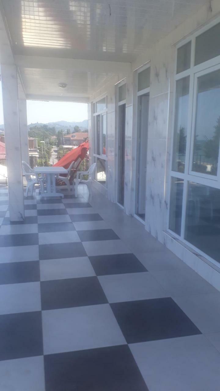 Merab House Batumi Luaran gambar