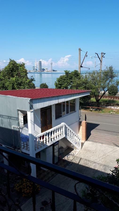 Merab House Batumi Luaran gambar
