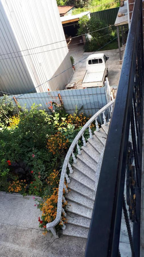Merab House Batumi Luaran gambar